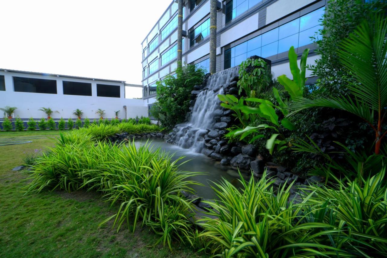Hotel Cn Windsor Chikmagaluru Exterior foto